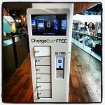 Ma scusa eh, stai a un centro commerciale? E allora che ti lamenti che hai il cellulare scarico? 30 min. free charge.... daje #london #freecharge