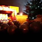 #christmas in #chiswick #christmastree #christmasday #wreath #natale #santaclaus #babbonatale #london